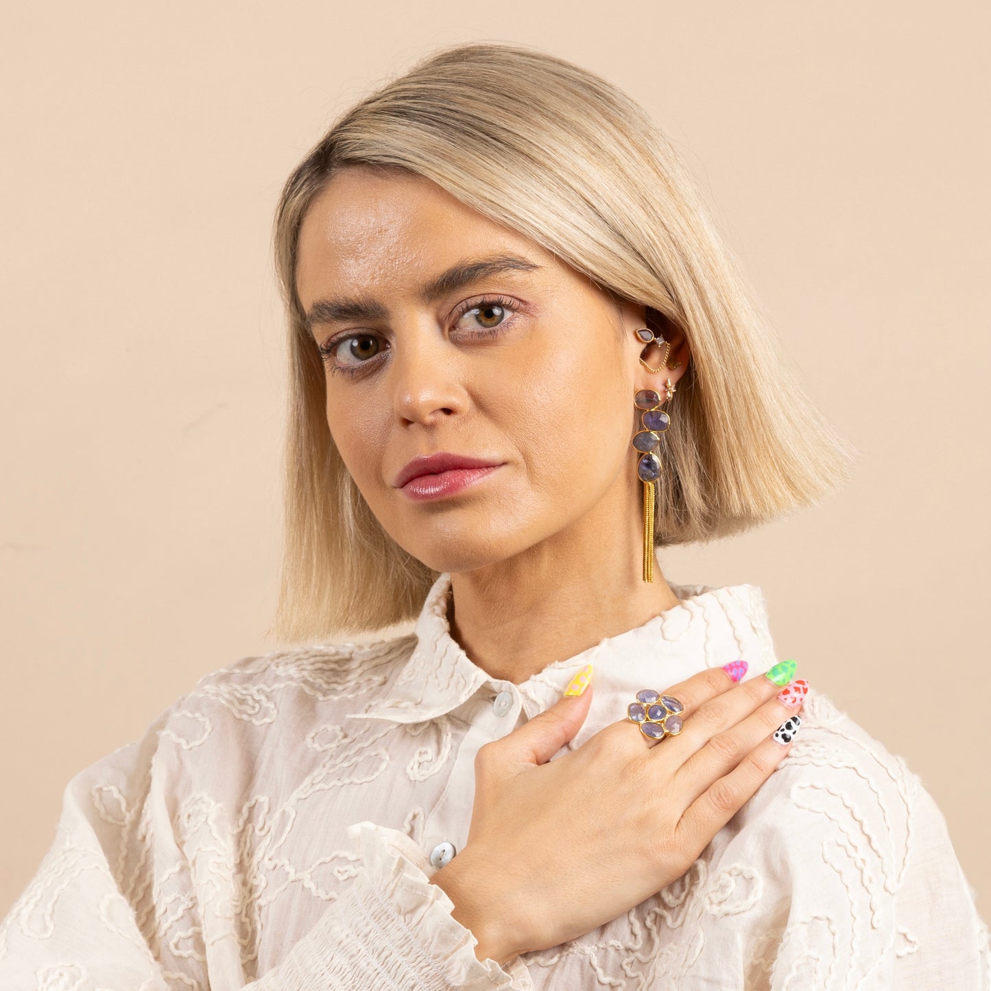 Elegant Cluster Gemstone Ring